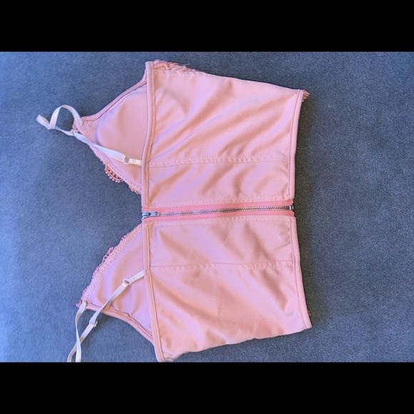 Lace Crop Top - Picture 2 of 3